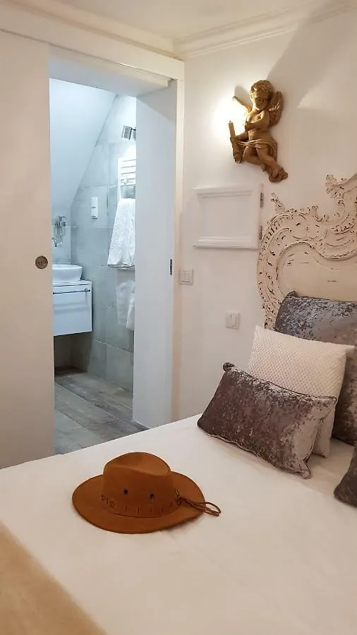Charming Apartment II Historical Center Lisbon