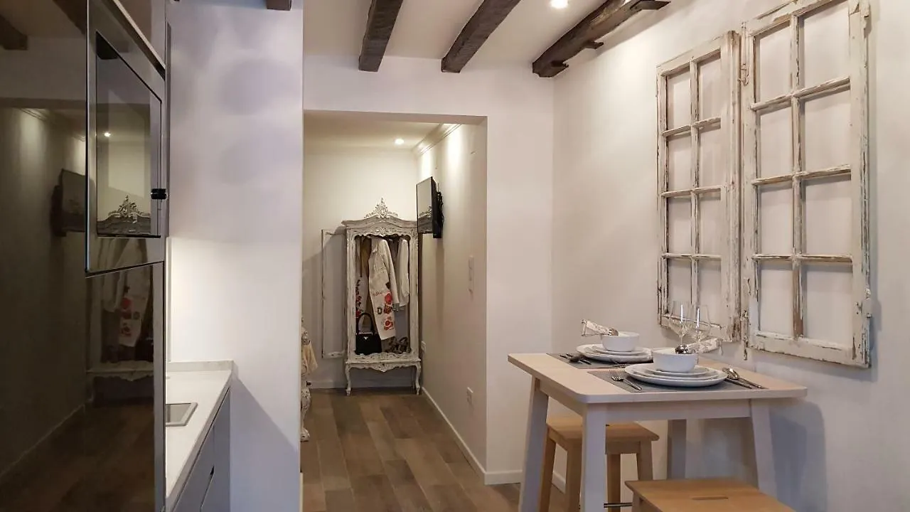 Charming Apartment II Historical Center Lisbon