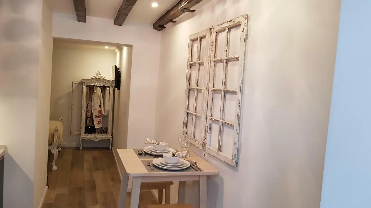 Charming Apartment II Historical Center Lisbon